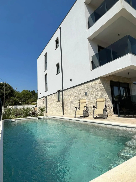 J&N Hills Residence with swimming pool