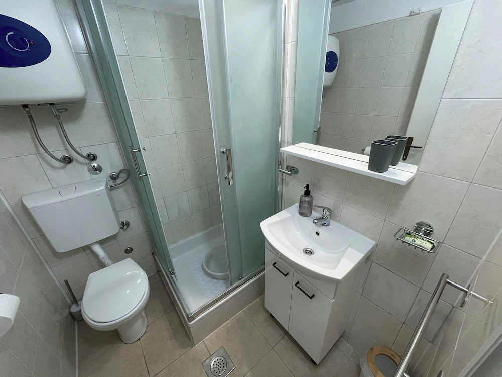 Apartments Jugo i bura
