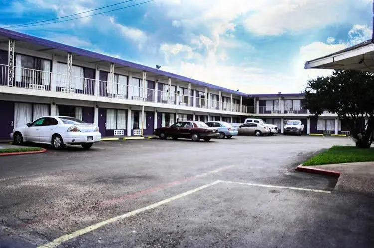 Delta Inn