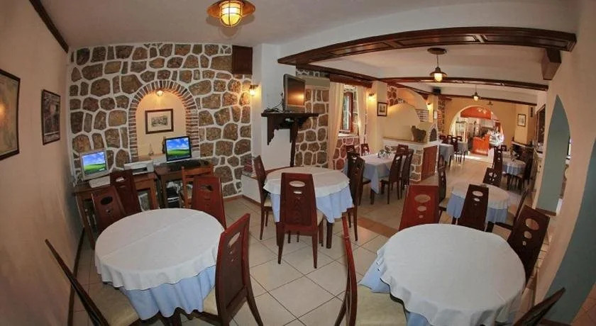 Kastro Hotel