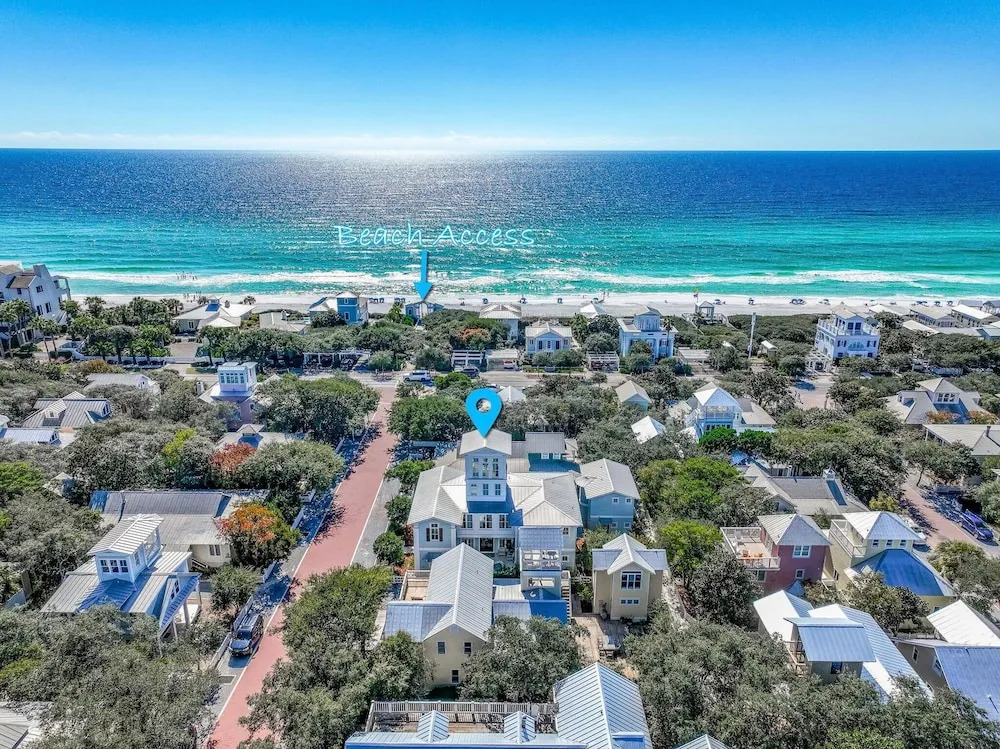 Sea La Vie Seaside Carriage House