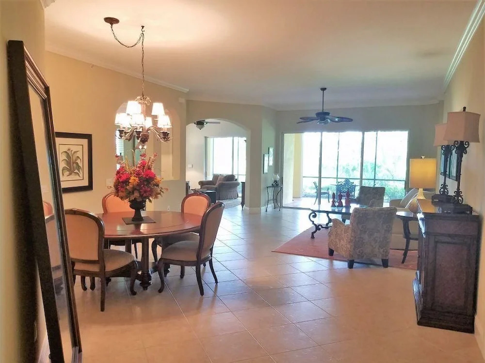 Cascada Way Condo