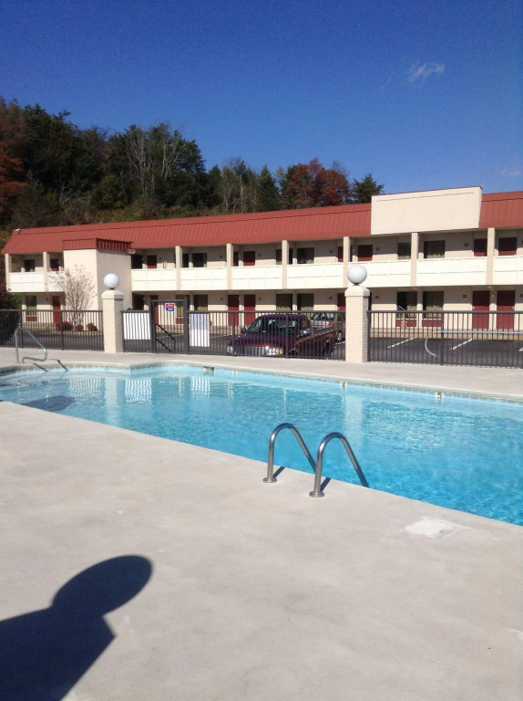 Astoria Hotel West
