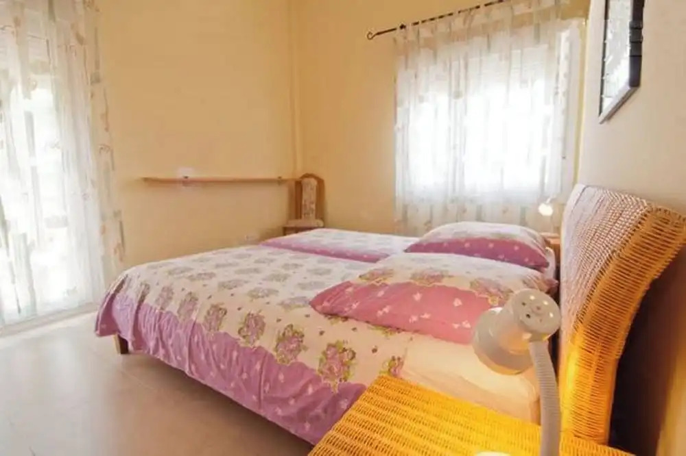 Excellent View, Beach & Mountain, Panorama Swimming Pool all Year Round