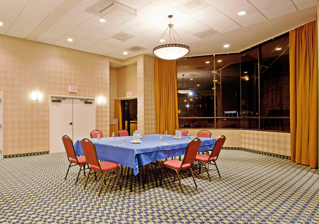 Holiday Inn Express Hotel & Suites Ventura Harbor by IHG