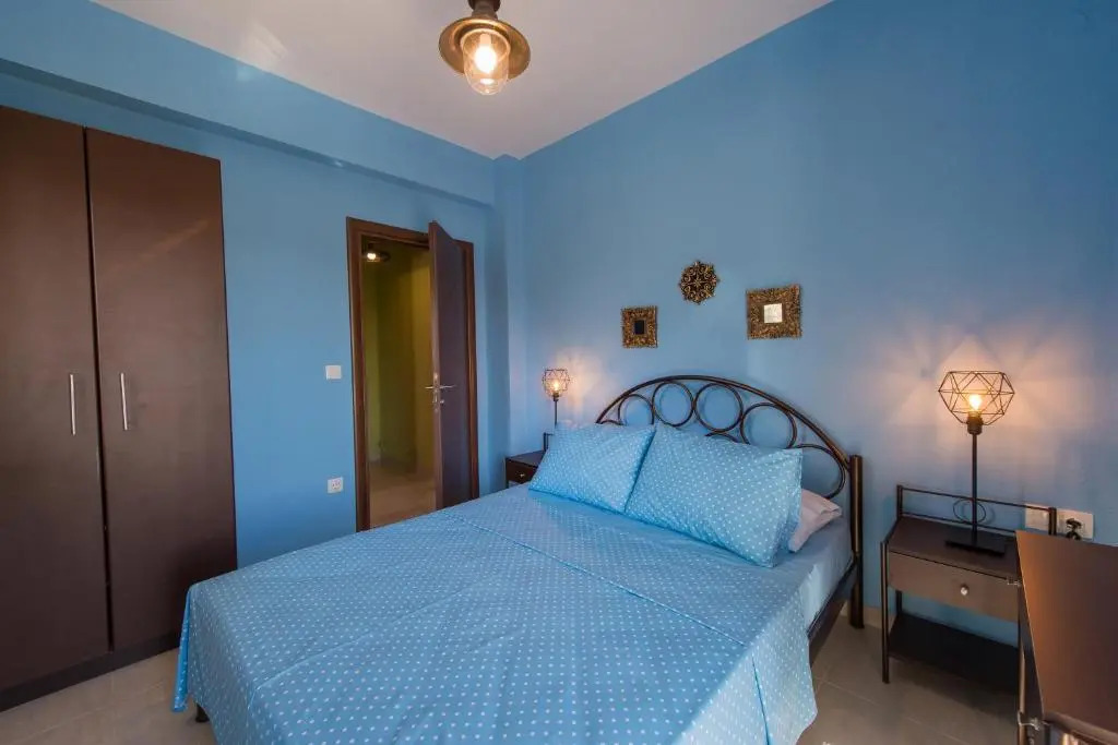 Roxanis Apartments