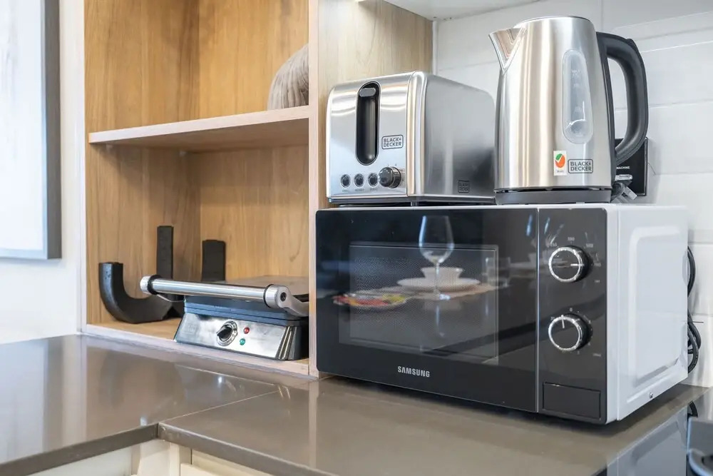 Comfortable Flat That Sleeps 2 Near Circle Mall