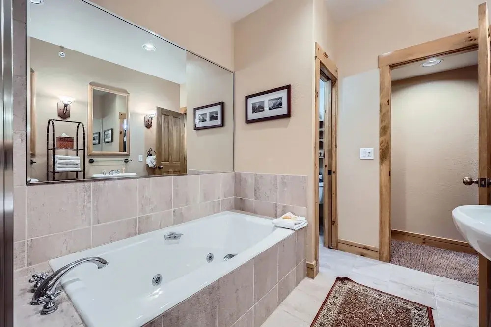 8712 Ski Tip Townhomes 3 Bedroom Townhouse