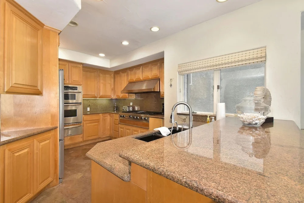 1818 W Ocean Front Coad 6 Bedroom Duplex