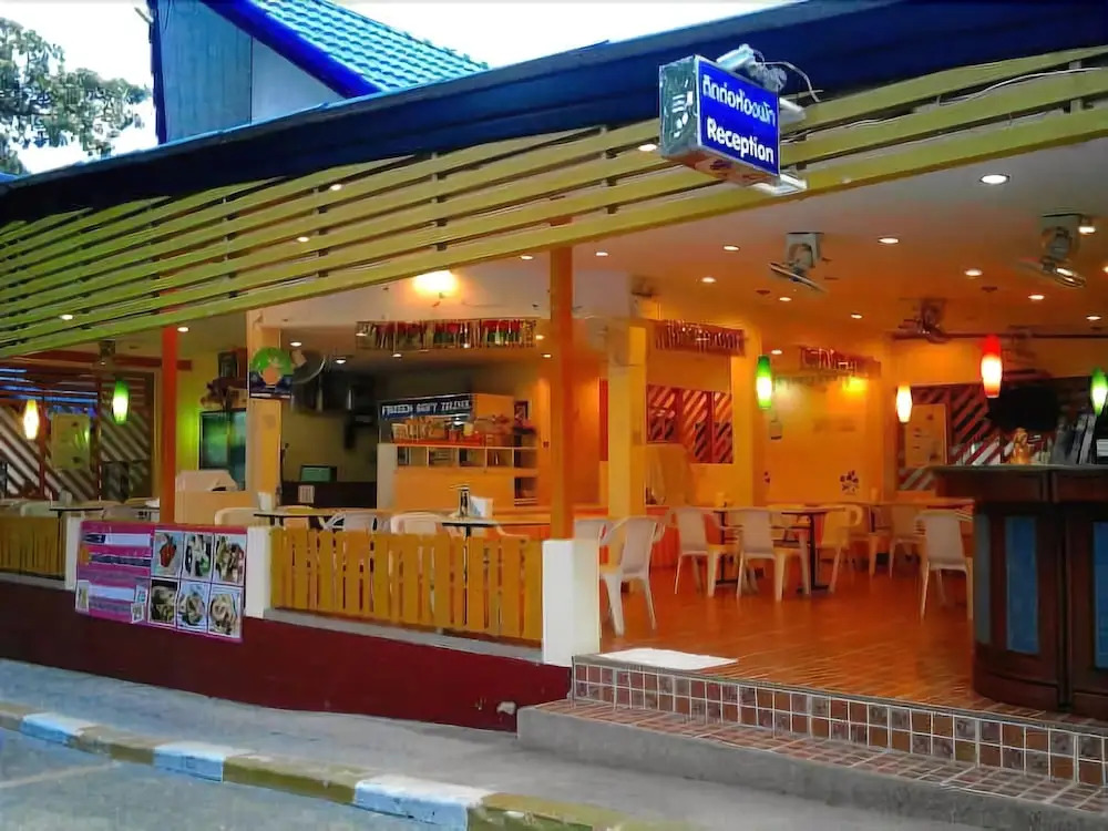 Luna Hut Resort