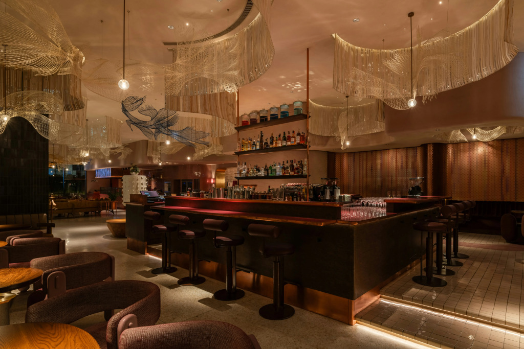 Kromo Bangkok, Curio Collection By Hilton