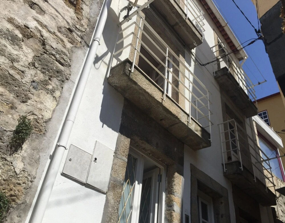 Patio das Escadas - Three-bedroom House in Porto