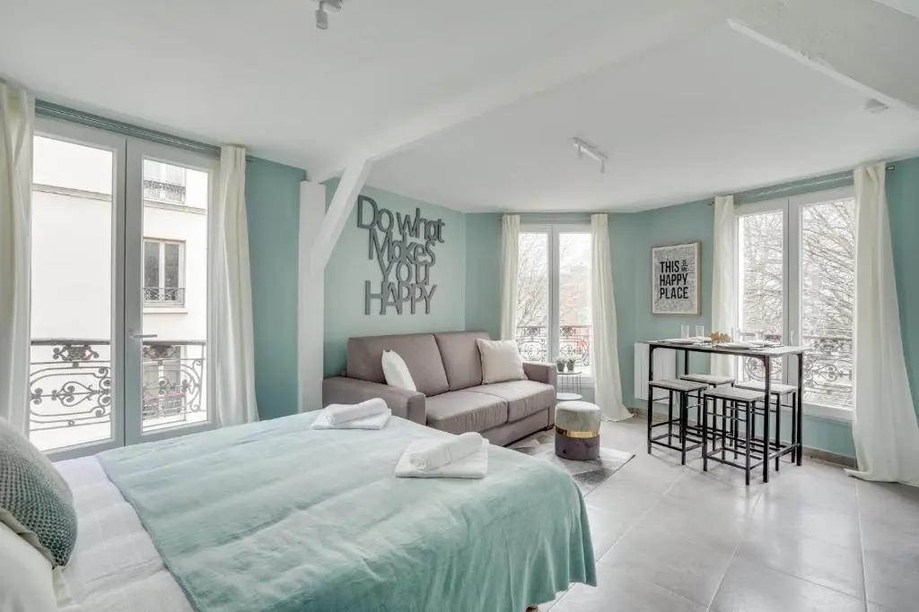 145 Suite Marc, Large Studio, Paris Center