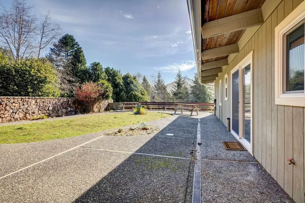 Ocean Vista Gold Beach Getaway