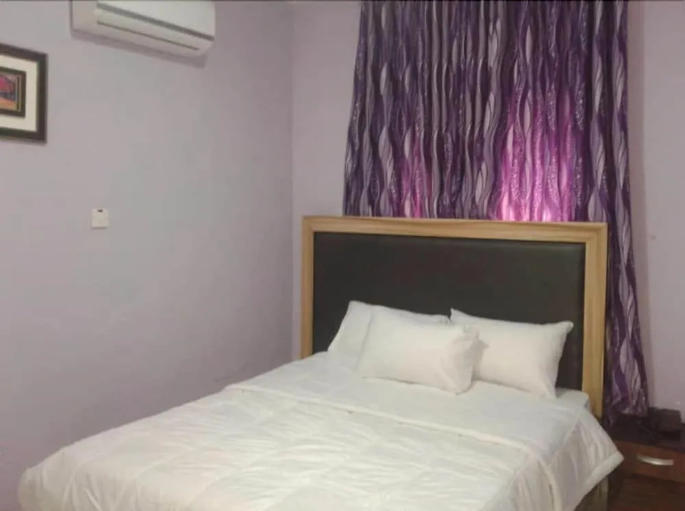 Demeg Hotel And Suites