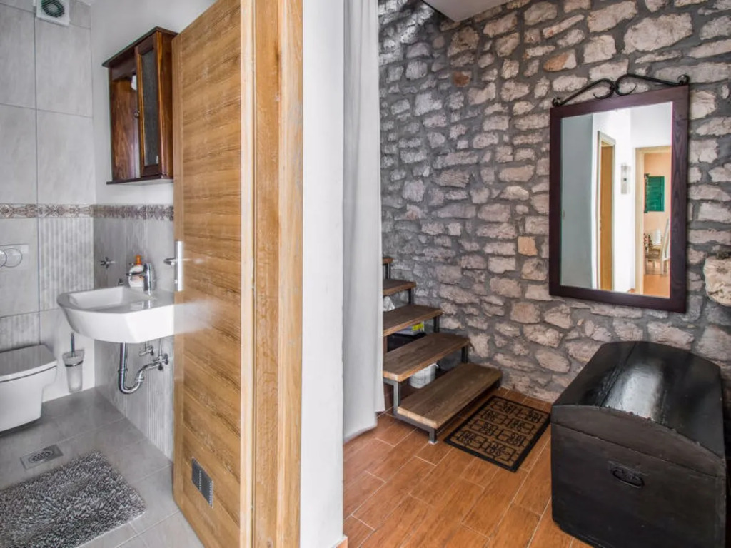 House Aleksa Anttola