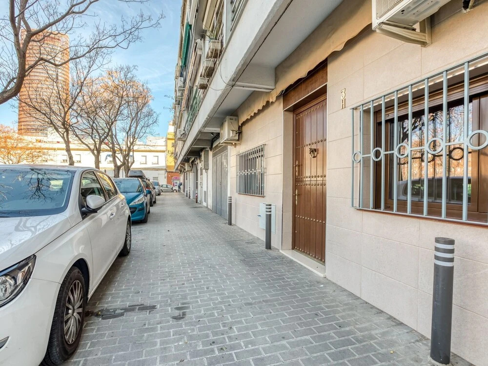 Snug Apartment in Sevilla near Plaza del Cabildo