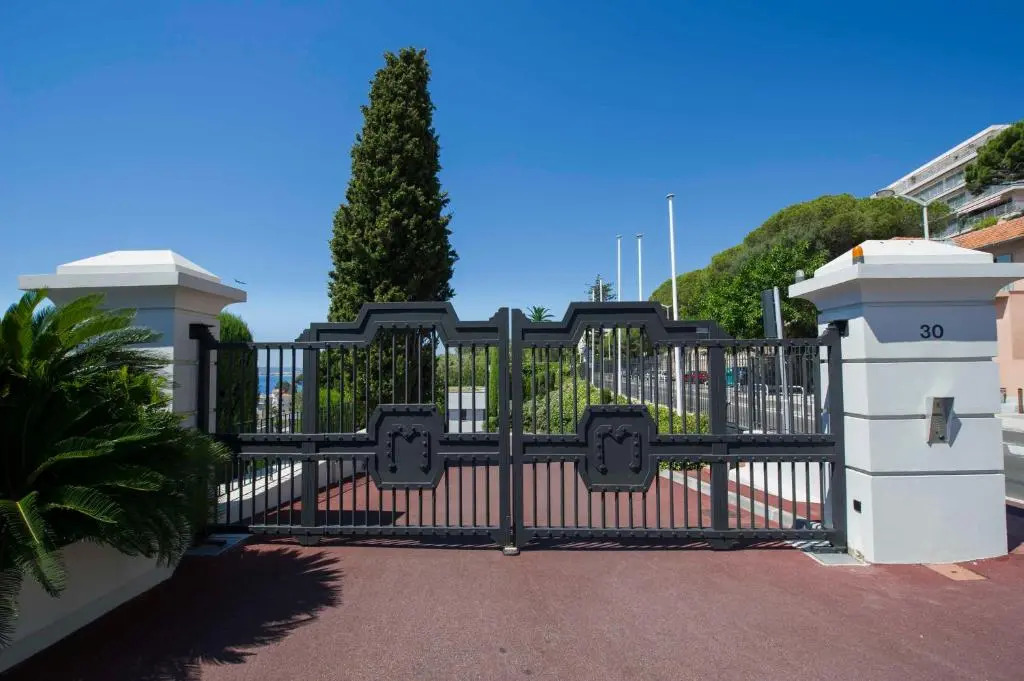 Luxury Apartment Palais Maeterlinck