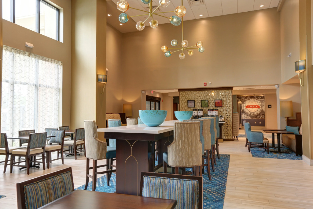 Hampton Inn & Suites by Hilton Tampa Busch Gardens Area