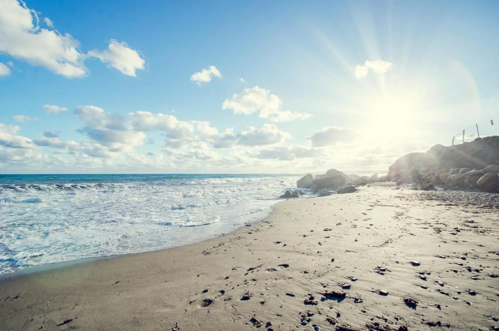 LUXURY APARTMENT FRONTAL BEACH in Doncella Beach