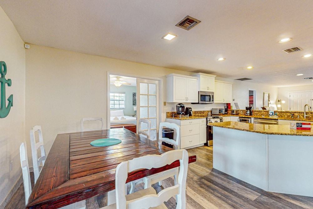 Lakefront Home With Water Views, Foosball, Screened Porch, & Private W/D