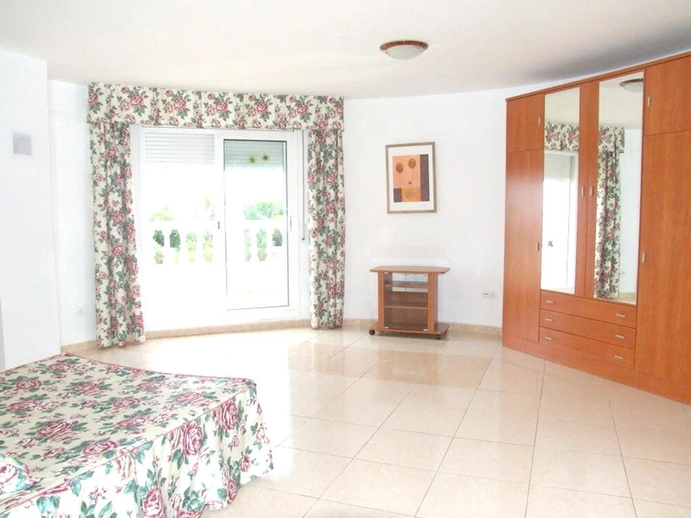 House With 5 Bedrooms in Costa del Zefir, With Wonderful sea View, Pri