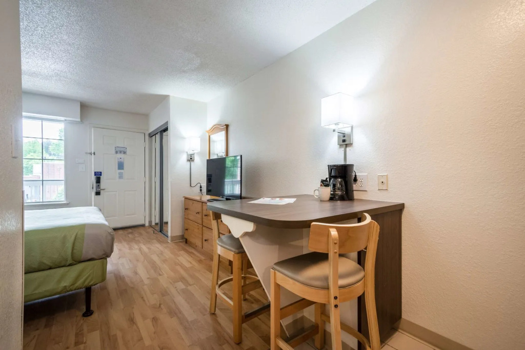 Studio 6 Extended Stay - Roswell, GA - Atlanta