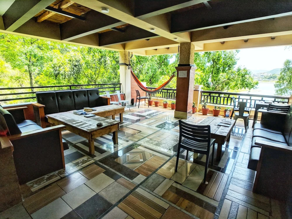 Hotel Forest Lake Backpackers Hostel