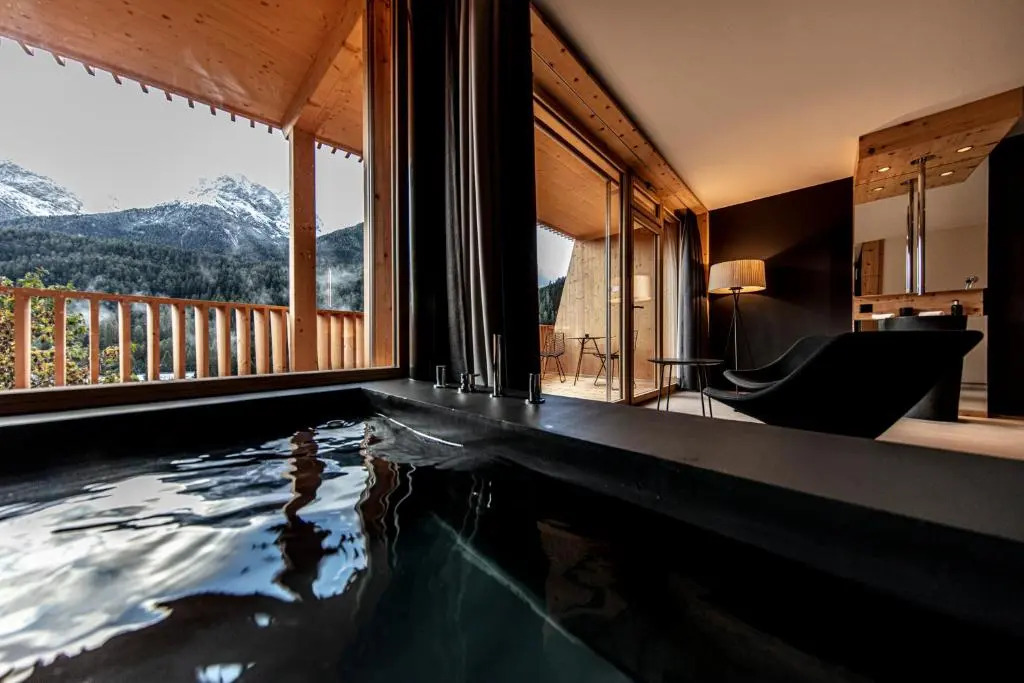 Hotel Arnica Scuol