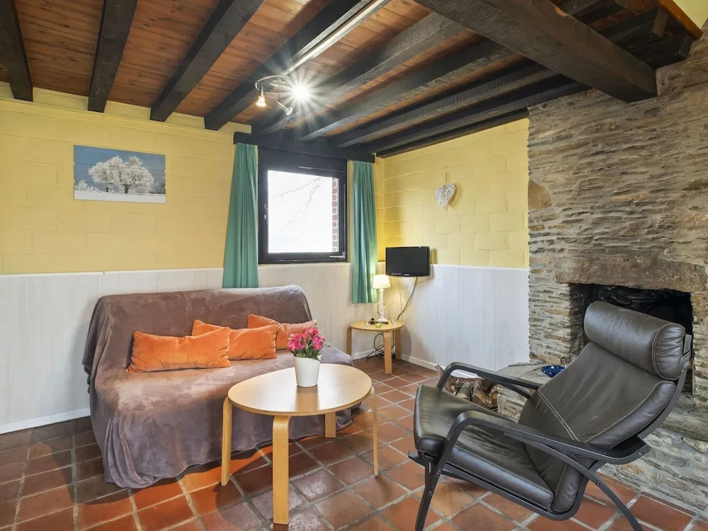 Homey Cottage in Hastière With Garden