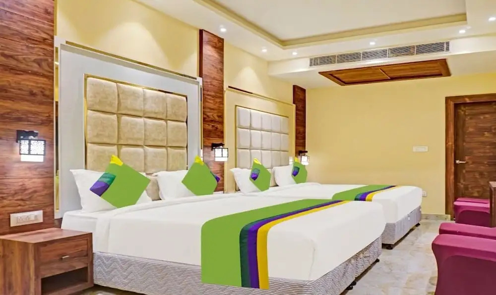Palette by CheckIn Patliputra Colony Formerly The Aurum