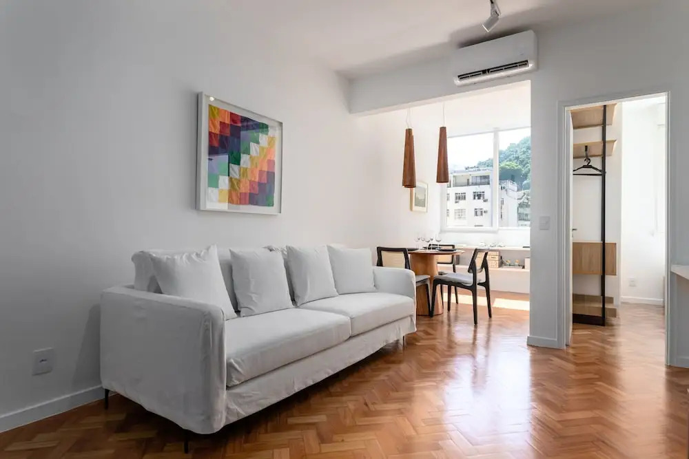 5 Minutes From the Beach and a View of Christ Br904