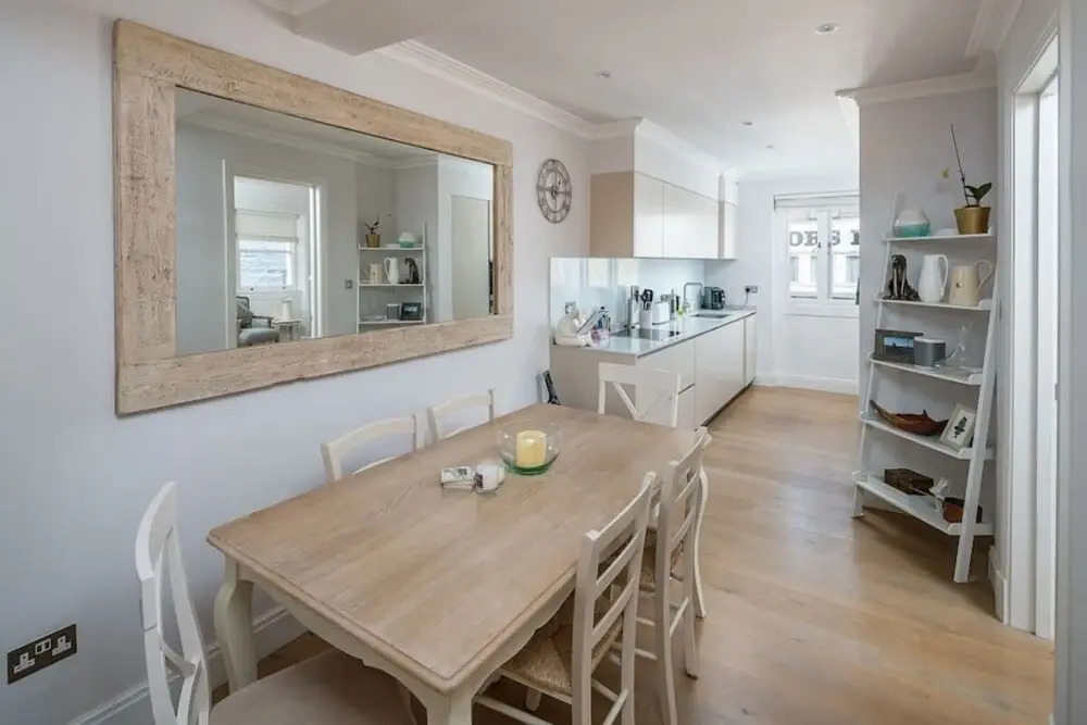 Beautiful Spacious 3 bed 2 Bath in Earl's Court