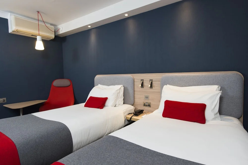 Holiday Inn Express Bath by IHG