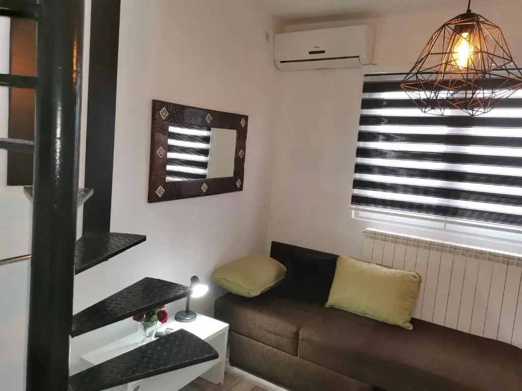 Airport Apartments
