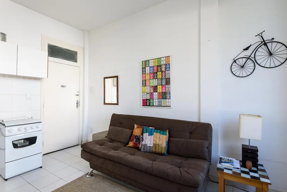 Comfort in Ipanema 2 Blocks From the Beach Vp604