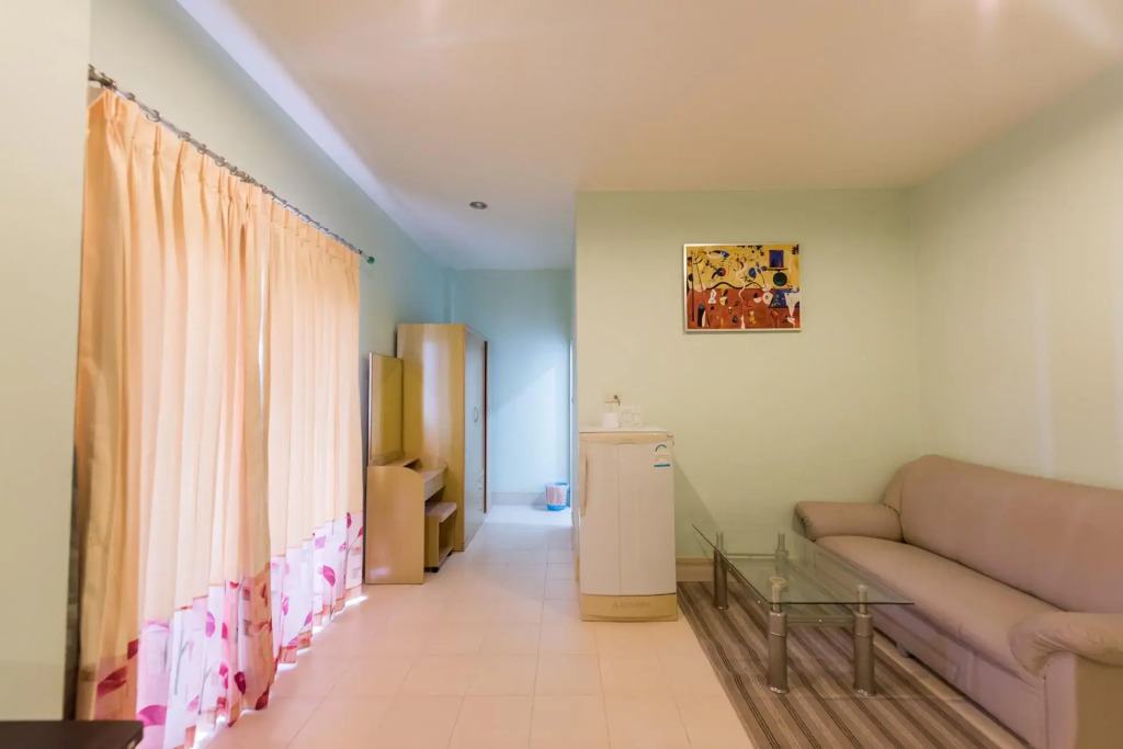 Pachumas Hotel