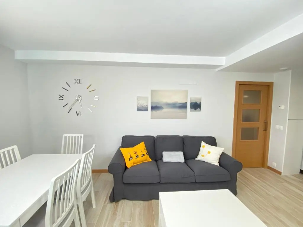 Apartamento nuevo, accesible y con piscina !!!