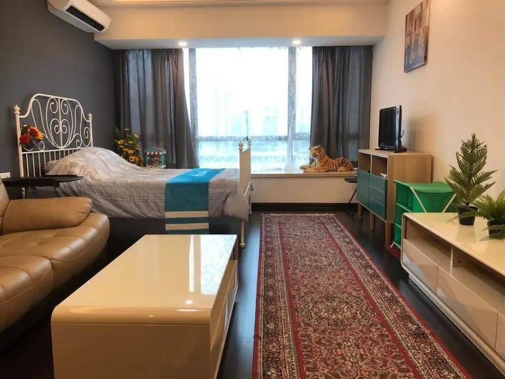 R&F Princess Cove CIQ Premium Sea & City view Suites by NEO