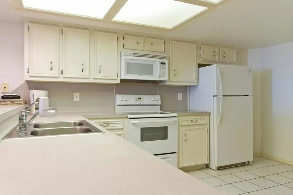 Saida IV Condominium 602