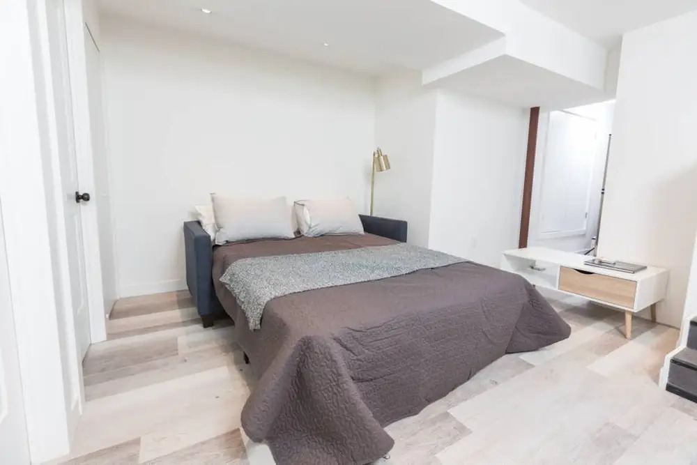 1 Bedroom Trendy Condo in Trinity Bellwoods