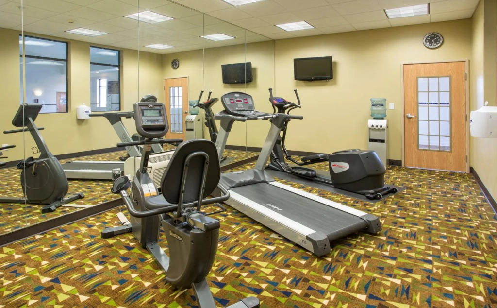 Holiday Inn Express & Suites Martinsville by IHG