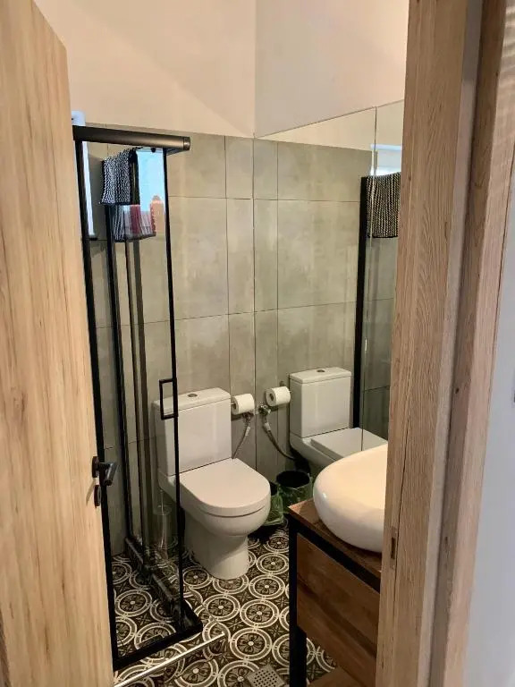 Modern and Spacious Apartment /5min walk to the center