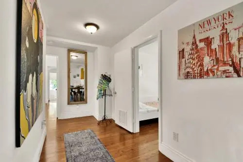 927 Jefferson Suites