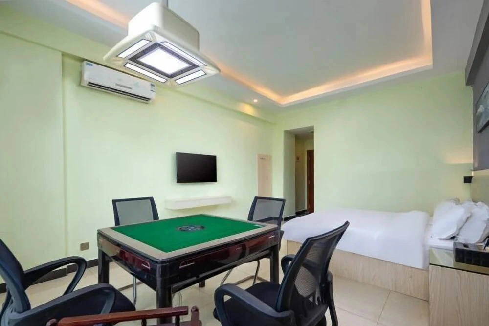 Junyue Business Hotel