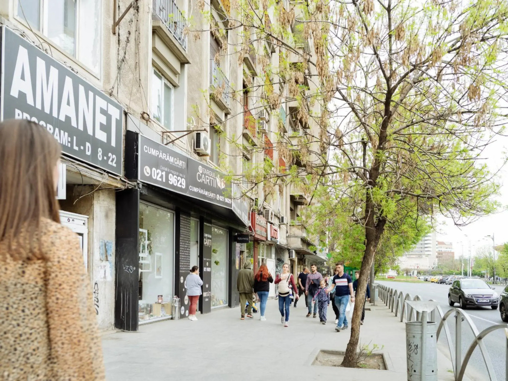 Sunny 2BR Flat - Top Location - Amazing Balcony