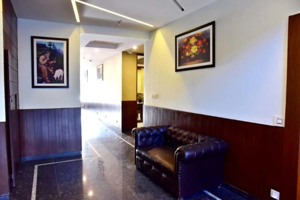 Hotel Crosswinds West