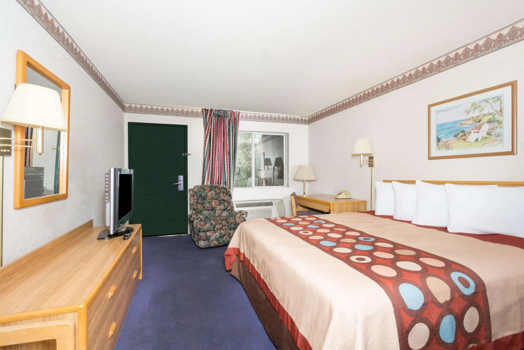 Days Inn by Wyndham Phoenix West