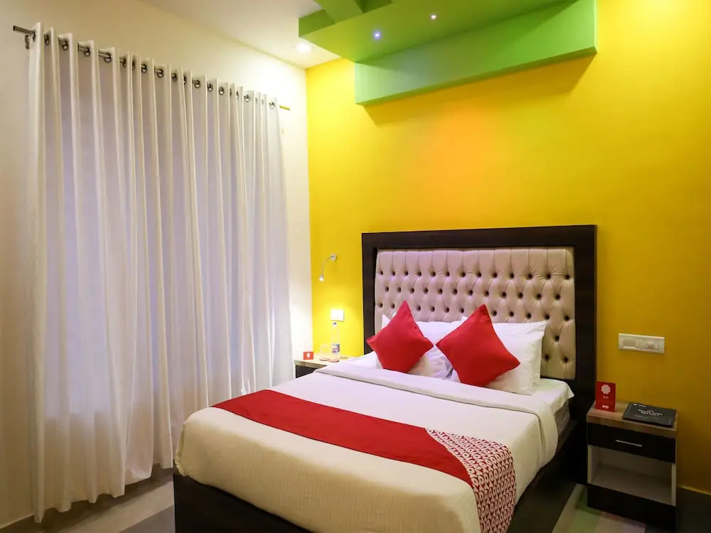 OYO 10152 Rail View Residency