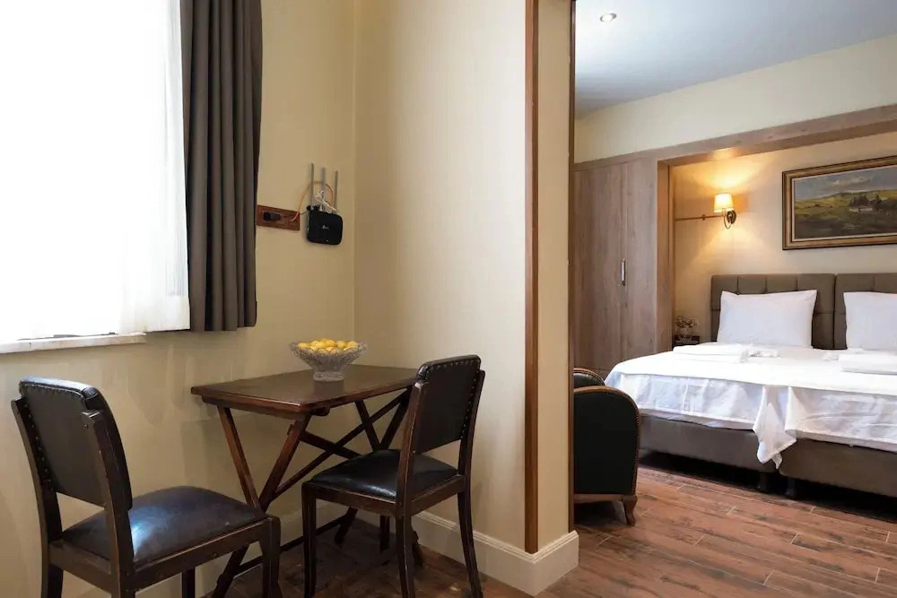 Level Suites